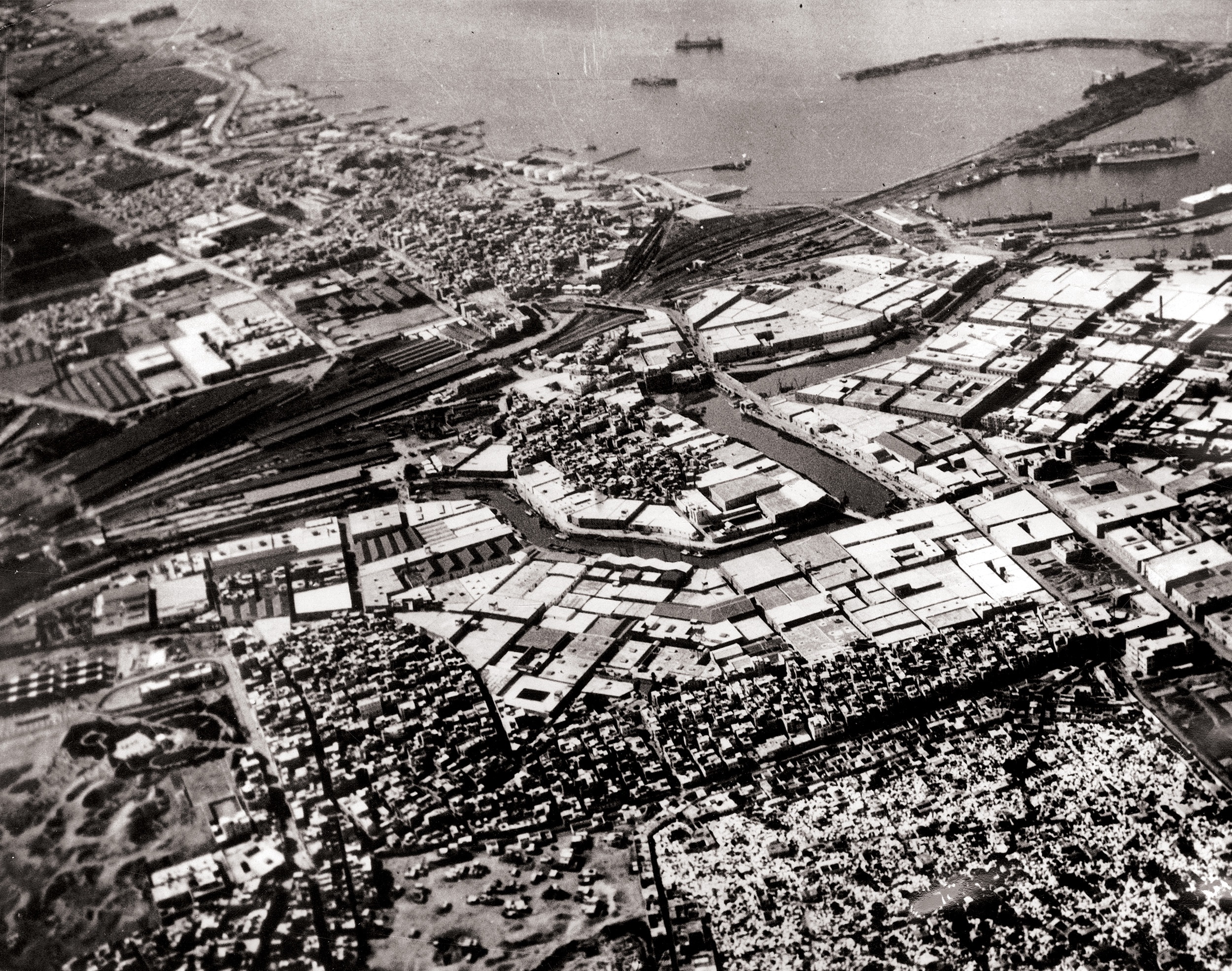 Mouth of the Mahmoudiah canal in 1941