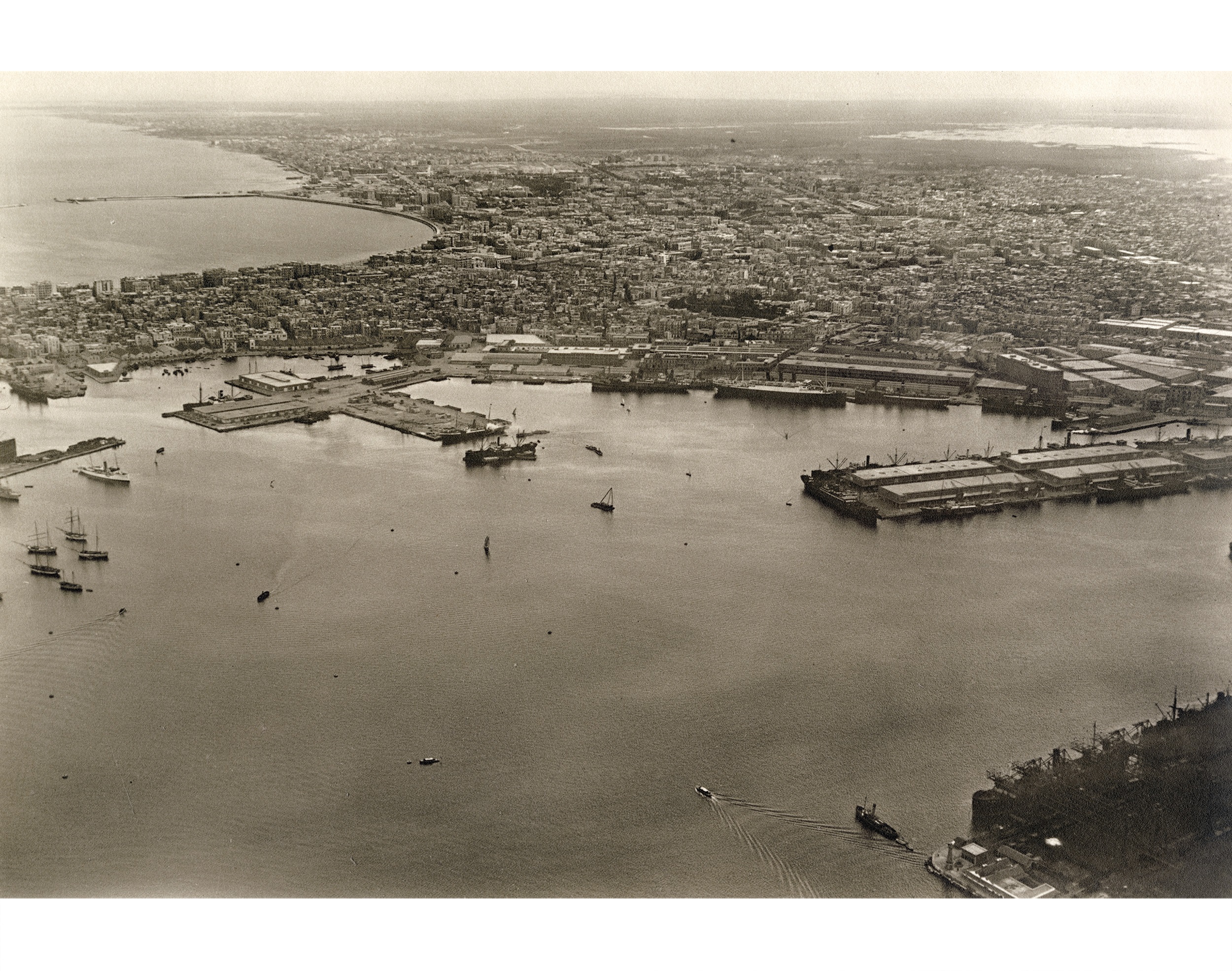 View of the inner harbour in the 1930s